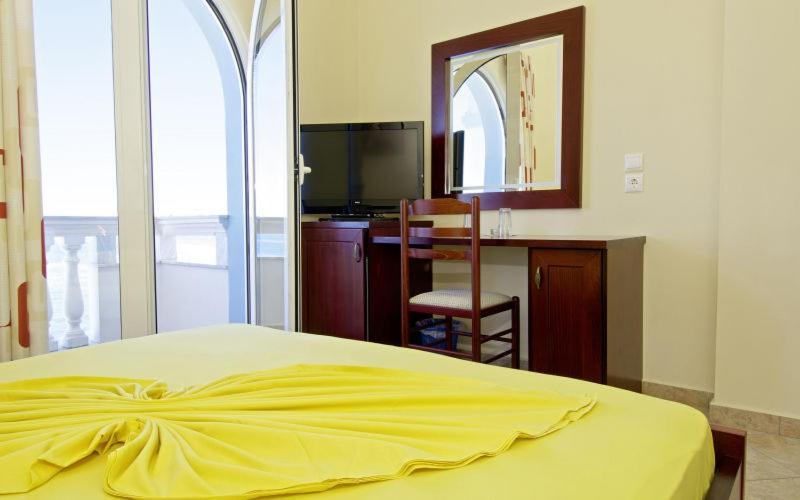 Hotel Serxho Sarande Ngoại thất bức ảnh