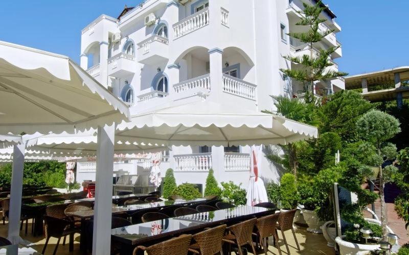 Hotel Serxho Sarande Ngoại thất bức ảnh